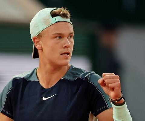 Holger Rune Earns First Grass-Court Win At Queen’s Club in London 