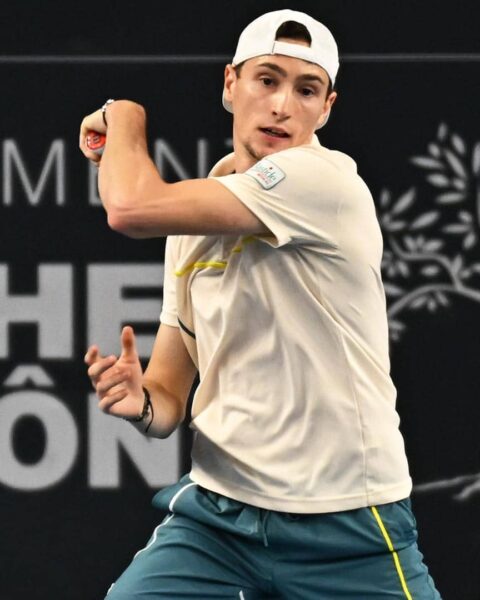 Ugo Humbert upset Hubert Hurkacz to reach the finals in Marseille