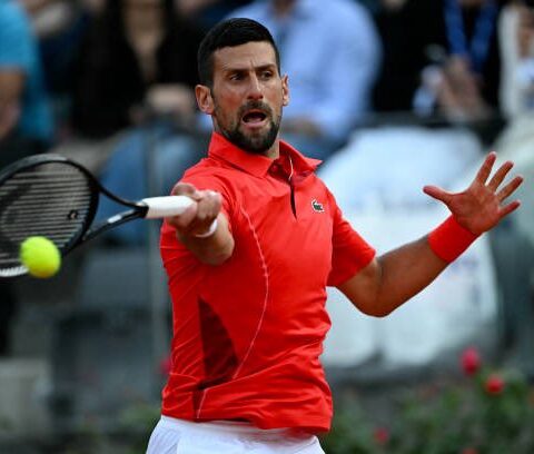 Italian Open: Djokovic starts strong in Rome