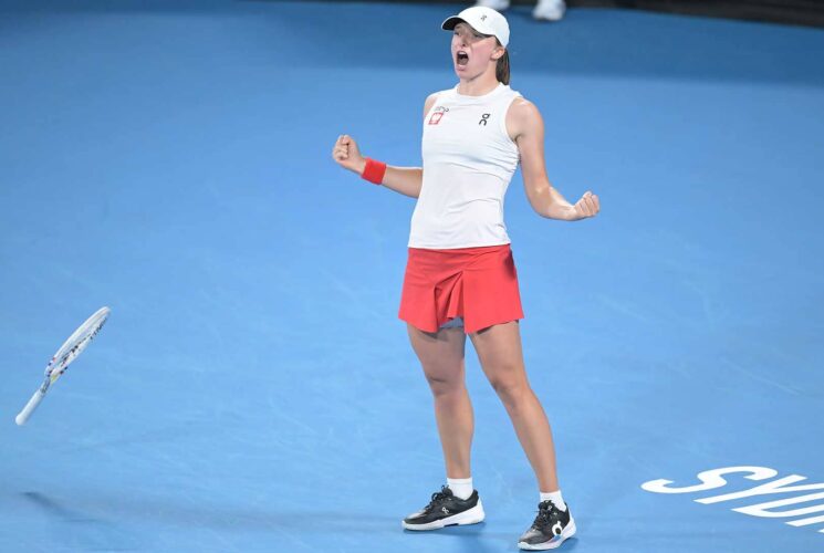 United Cup: Swiatek helps Poland seal spot in title match