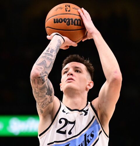 Krecji’s Big Night Off Bench Powers Hawks Past Bucks