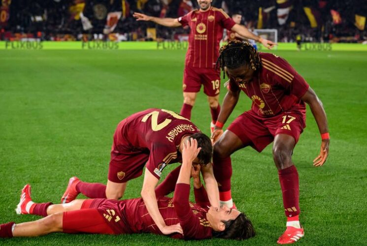 UEL: Dybala inspires Roma past 10-man Porto