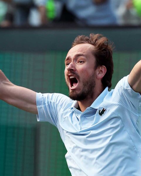 Medvedev reach semi finals at Indian Wells after battling past Fils