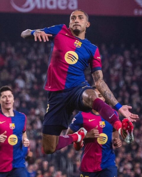 Barca claims crucial win, despite Iglesias hat-trick