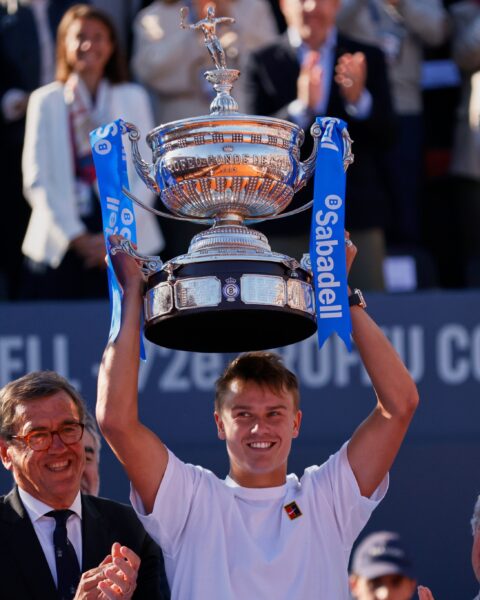 Rune stuns Alcaraz to lift Barcelona crown