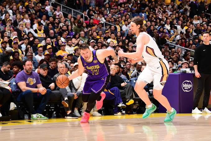 Lakers Cruise Past Pelicans 124-108, Reaves and Dončić Lead the Charge