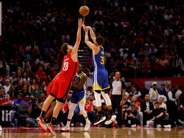 Rockets Outscores Warriors 106-96