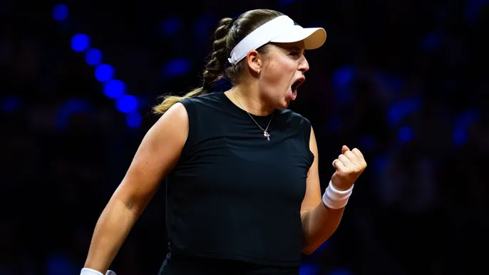 Ostapenko makes it six victories on the spin versus Swiatek to reach Stuttgart Semifinals