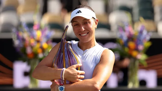 Pegula beats Kenin to win Charleston Open title