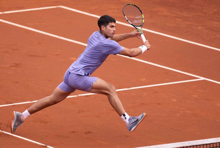 Alcaraz defeats Quinn in straight sets in Barcelona opener
