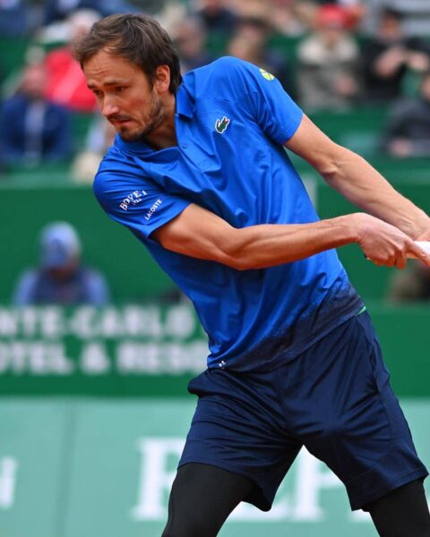 Medvedev overcomes Khachanov to.enter second round in Monte Carlo