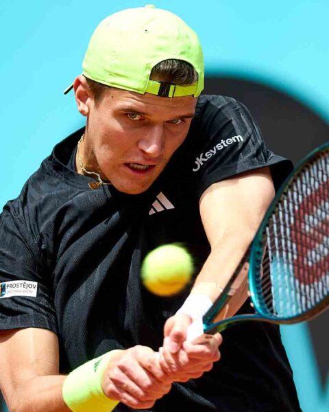 Mensik extends winning streak, make history to reach quarter finals in Madrid