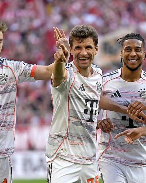 Bayern sees off Gladbach, as Kane lifts first trophy