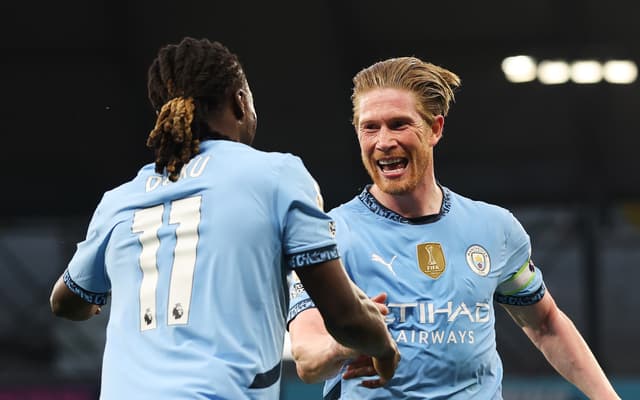 Manchester City Edge Past Wolves in Tight Etihad Encounter