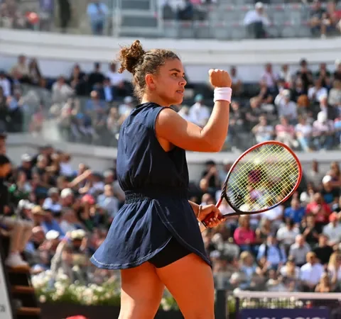 Paolini produces another comeback victory to reach Rome final