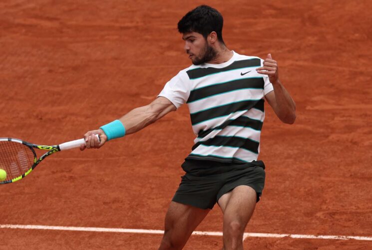 Alcaraz begins title defence with victory in Paris