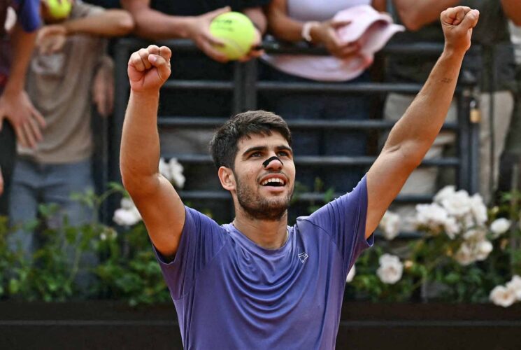 Alcaraz rallies past Draper to enter last four in Rome