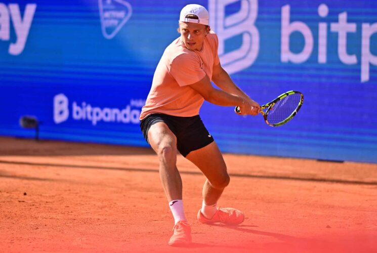 Muller shocks top seeded Zverev in Hamburg
